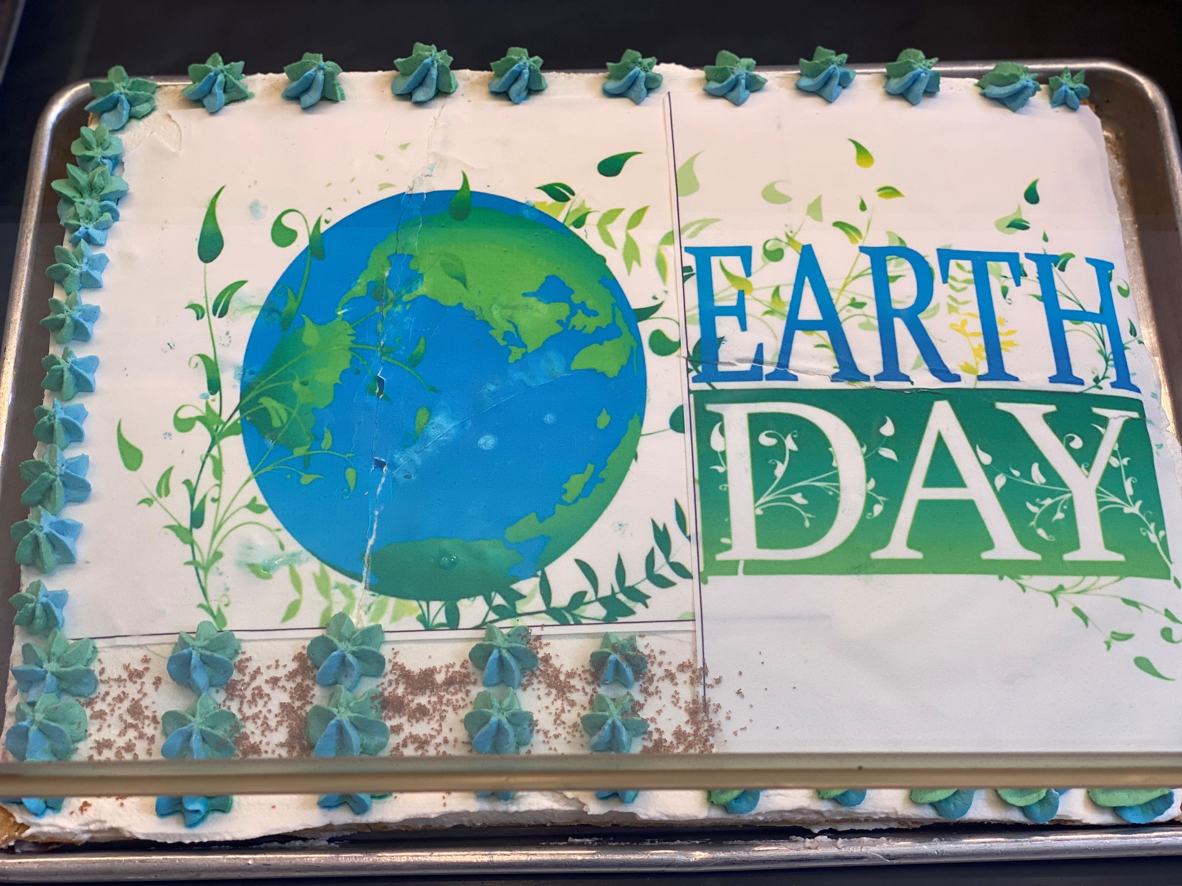 <span  class="uc_style_uc_tiles_grid_image_elementor_uc_items_attribute_title" style="color:#ffffff;">Earth Day</span>